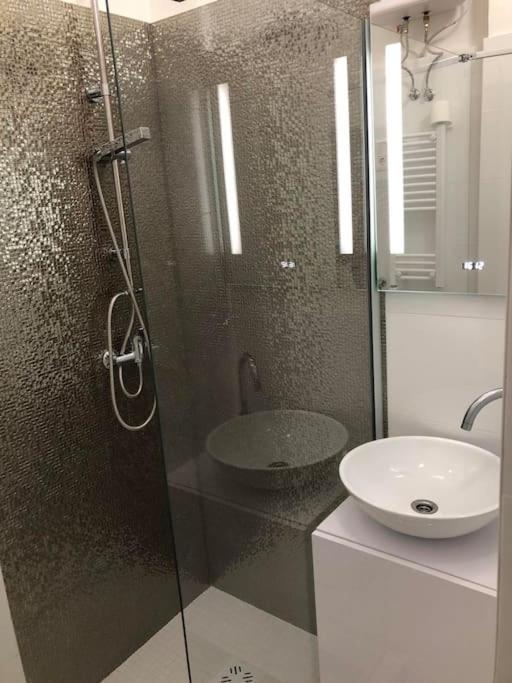 Colton West Deluxe Apartment ブダペスト エクステリア 写真